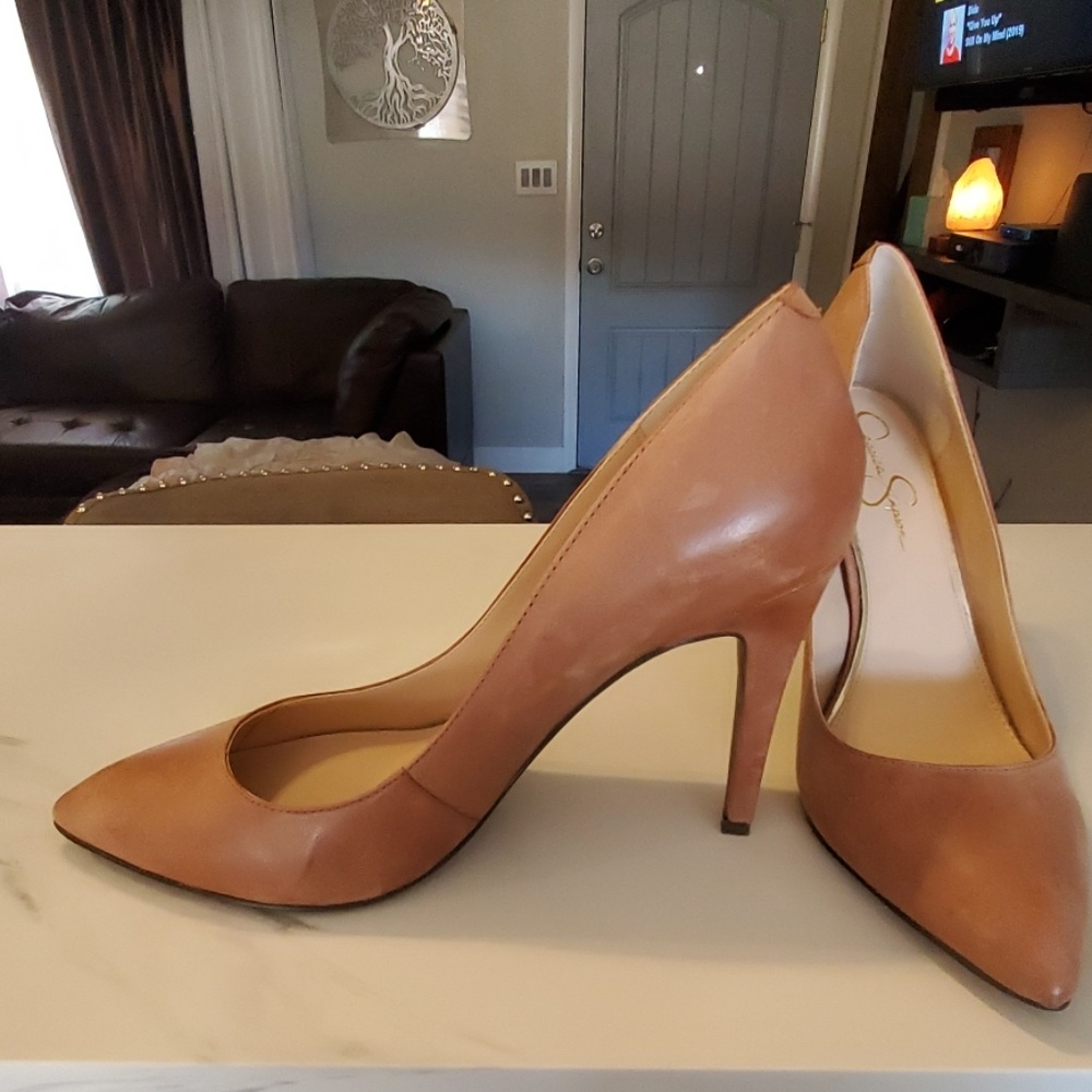 Distressed Tan/Camel/Brown Pumps/Heels